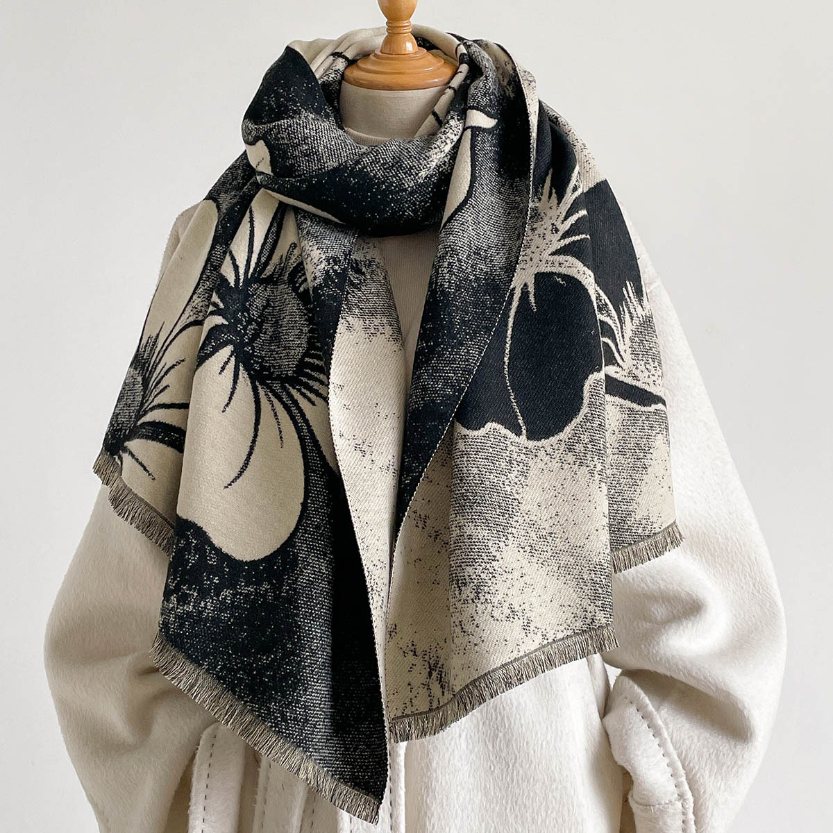 女性用イミテーションカシミヤスカーフ フリンジ付き 厚手 暖 - Pashmina Wrap Large のレビューと価格