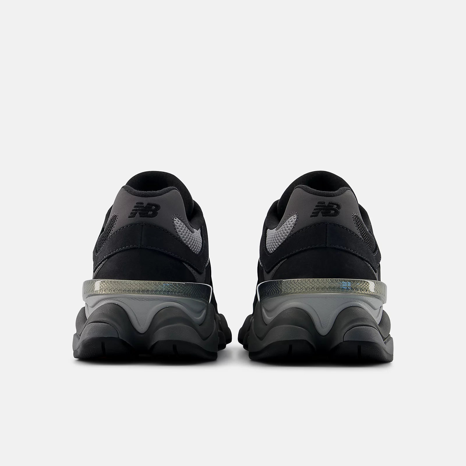 ニューバランス NB 9060 快適で軽量なランニングシュー - New Balance Shoes 9060 のレビューと価格