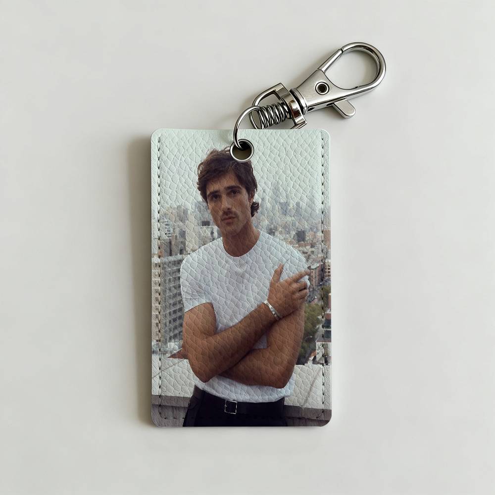 俳優 J-Jacob Elordi カードホルダー キーホル - Lanyard Badge Holder のレビューと価格